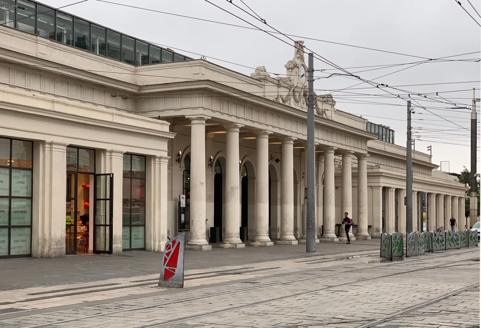 La gare de Montpellier-Saint-Roch, point d'accès en train vers Florensac
