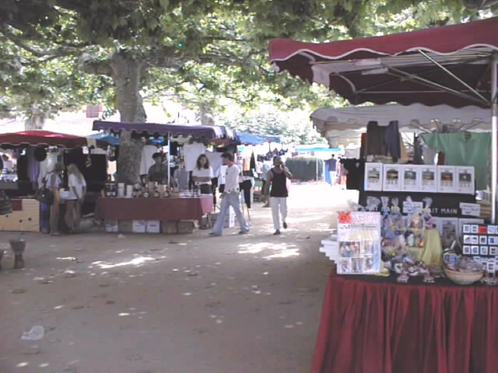Marché de plein air dans le sud de la France